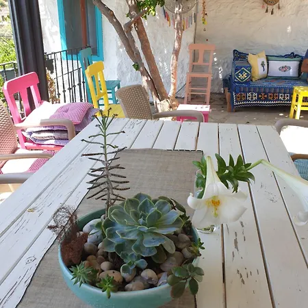 Guenes Butik Datca Guest house 3*