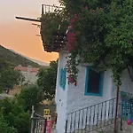 Guenesli Tepe Datca בית הארחה