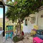 Guenesli Tepe Datca בית הארחה