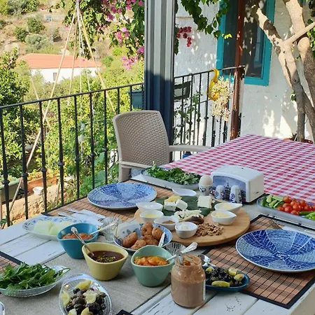 Guest house Guenesli Tepe Datca 3*
